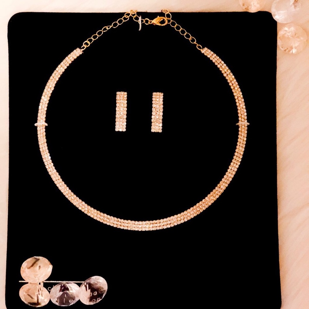 Gold Necklace & Earrings Set
